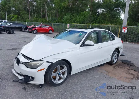 2013 BMW 328 z USA, uszkodzony, nr VIN WBA3A5G55DNP19761